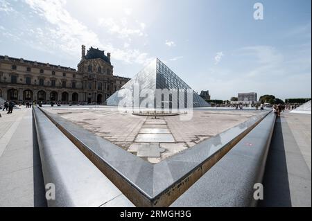 Paris, France. 23rd Aug, 2023. Exterior shot of the Louvre Museum. Credit: Silas Stein/dpa/Alamy Live News Stock Photo