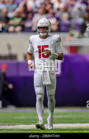 Arizona Cardinals quarterback Clayton Tune warms up prior to an NFL  preseason football game against the Minnesota Vikings, Saturday, Aug. 26,  2023, in Minneapolis. (AP Photo/Abbie Parr Stock Photo - Alamy