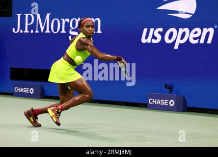 Flushing Meadows, New York, USA. 28th Aug, 2023. Number 6 seed Coco Gauff in action during her first round match against Laura Siegemund of Germany at the US Open Credit: Adam Stoltman/Alamy Live News Stock Photo