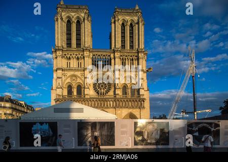 FRANCE. PARIS (75) 4TH ARRONDISSEMENT. THE RECONSTRUCTION SITE (AUGUST 2023) OF NOTRE-DAME CATHEDRAL, ON THE ILE DE LA CITE, AFTER THE FIRE OF APRIL 2 Stock Photo