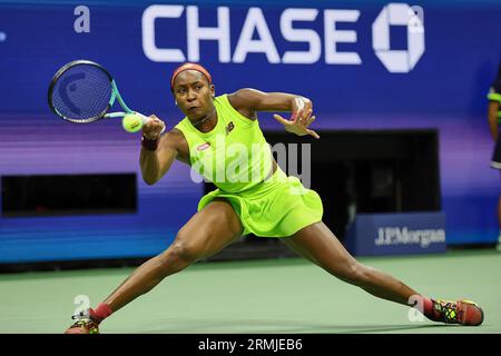 New York, New York, USA. 28th Aug, 2023. COCO GAUFF in action during at the 2023 US Open held at the USTA Billie Jean King National Tennis Center on Monday in the Flushing neighborhood of the Queens borough of New York City. Coco Gauff defeats Laura Siegmund on Day 1 of the 2023 U.S. Open. (Credit Image: © Mathias Schulz/ZUMA Press Wire) EDITORIAL USAGE ONLY! Not for Commercial USAGE! Stock Photo