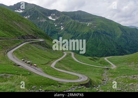 Serpentines in the course of the Transfagara, the Transfogaras High Road in the Fagaras Mountains, also Fogaras Mountains, in the mountain group of Stock Photo