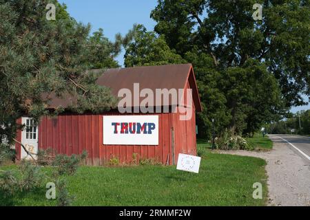 Shed with sign supporting Donald Trump, in Ortonville Michigan Stock Photo