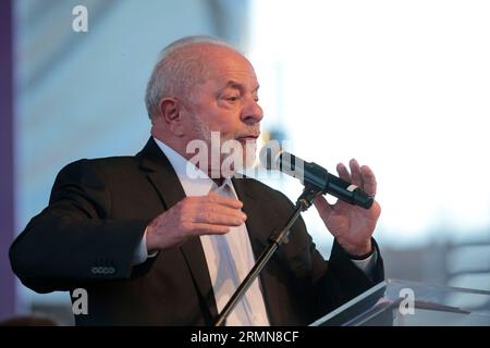 FOZ DO IGUAÇU, PR, 07/04/2023 – The President of the Republic, Luiz Inácio Lula da Silva, during the signing ceremony of the Itaipu/MEC/UNILA cooperat Stock Photo