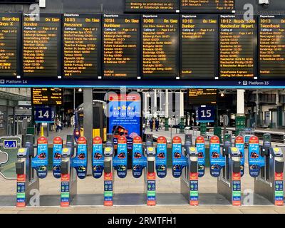 Waverley Station, Edinburgh, Scotland, UK. Stock Photo