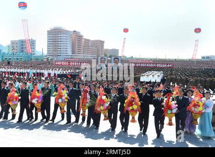 Photo provided by Korean Central News Agency on Sept. 6, 2014 shows that civilians in chongjin-si of north hamgyong-do, Democratic Peopele s Republic of Korea, present bouquets to statues of former leaders Kim Il Sung and Kim Jong Il just days before the country s national day.) DPRK-CHONGJIN-SI-CEREMONY KCNA PUBLICATIONxNOTxINxCHN   Photo provided by Korean Central News Agency ON Sept 6 2014 Shows Thatcher civilians in Chongjin Si of North Hamgyong Do Democratic peopele S Republic of Korea Present Bouquets to statues of Former Leaders Kim Il Recovery and Kim Jong Il Just Days Before The Count Stock Photo