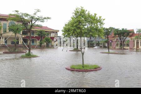 (140917) -- HANOI, Sept. 17, 2014 -- Photo taken on Sept. 17, 2014 shows a plaza inundated by flood water caused by Typhoon Kalmaegi in Thai Binh Province, Vietnam. It is believed that a total of seven people died in the Typhoon Kalmaegi, said the country s National Committee for Search and Rescue. ) VIETNAM-HANOI-TYPHOON-DAMAGE VNA PUBLICATIONxNOTxINxCHN   Hanoi Sept 17 2014 Photo Taken ON Sept 17 2014 Shows a Plaza inundated by Flood Water CAUSED by Typhoon  in Thai Binh Province Vietnam IT IS believed Thatcher a total of Seven Celebrities died in The Typhoon  Said The Country S National Com Stock Photo