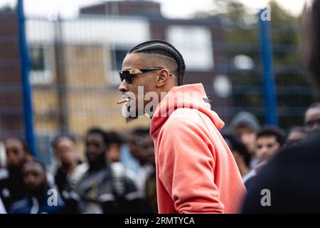 ahead of the Big 3 event at the o2 arena, Ryan Carter (the Hezigod) and Gerald Green attend a pick up game at the blue cage basketball curts, Deptford, London. Hezigod plays in one of the teams. copyright caroljmoir/alamy Stock Photo