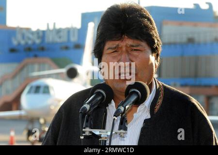 (141020) -- HAVANA, Oct. 20, 2014 -- Bolivia s President Evo Morales delivers a speech upon his arrival in Havana, Cuba, on Oct. 20, 2014. Leaders from member countries of the Bolivarian Alliance for the People of Our Americas (ALBA) are set to meet Monday in Havana to discuss measures for preventing the Ebola epidemic from spreading. Vladimir Molina/) (djj) CUBA-HAVANA-ALBA-SUMMIT PRENSAxLATINA PUBLICATIONxNOTxINxCHN   Havana OCT 20 2014 Bolivia S President Evo Morales delivers a Speech UPON His Arrival in Havana Cuba ON OCT 20 2014 Leaders from member Countries of The Bolivarian Alliance for Stock Photo