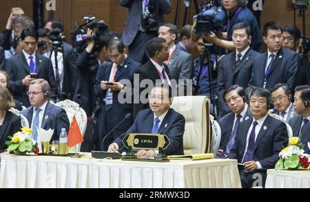 (141113) -- NAY PYI TAW, Nov. 13, 2014 -- Chinese Premier Li Keqiang (C) attends the 9th East Asia Summit (EAS) plenary session in Nay Pyi Taw, Myanmar, Nov. 13, 2014. ) (lfj) MYANMAR-NAY PYI TAW-LI KEQIANG-EAS JuxPeng PUBLICATIONxNOTxINxCHN   Nay Pyi Taw Nov 13 2014 Chinese Premier left Keqiang C Attends The 9th East Asia Summit EAS Plenary Session in Nay Pyi Taw Myanmar Nov 13 2014  Myanmar Nay Pyi Taw left Keqiang EAS  PUBLICATIONxNOTxINxCHN Stock Photo