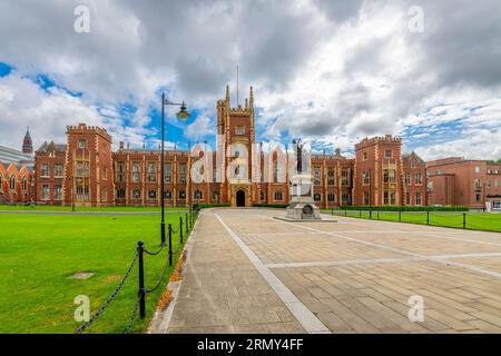 The Lanyon building and War Memorial Statue at The Queen's University of Belfast, commonly known as Queen's University Belfast. Stock Photo