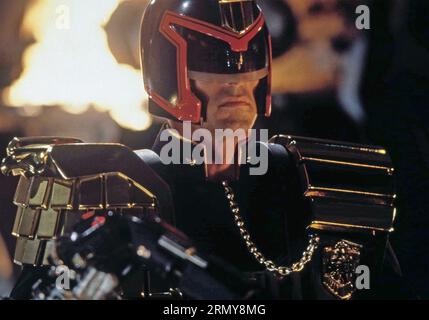 JUDGE  DREDD 1995 Cinergi Pictures Entertainment film with Sylvester Stallone Stock Photo