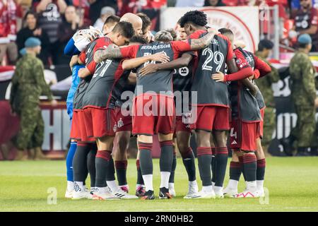 Toronto, Canada. 30th Aug, 2023. Toronto FC players huddle before the MLS game between Toronto FC and Philadelphia Union at BMO Field. Final score; Toronto 3:1 Philadelphia. Credit: SOPA Images Limited/Alamy Live News Stock Photo