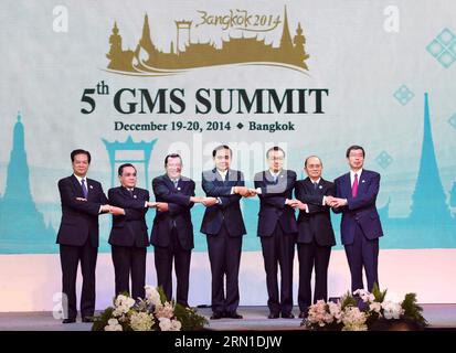 Chinese Premier Li Keqiang (3rd R) poses for a group photo with other regional leaders during the fifth summit of the Greater Mekong Subregion (GMS) Economic Cooperation in Bangkok, Thailand, Dec. 20, 2014. ) (lfj) THAILAND-CHINA-LI KEQIANG-GMS MEETING RaoxAimin PUBLICATIONxNOTxINxCHN   Chinese Premier left Keqiang 3rd r Poses for a Group Photo With Other Regional Leaders during The Fifth Summit of The Greater Mekong Subregion GMS Economic Cooperation in Bangkok Thai country DEC 20 2014  Thai country China left Keqiang GMS Meeting RaoxAimin PUBLICATIONxNOTxINxCHN Stock Photo