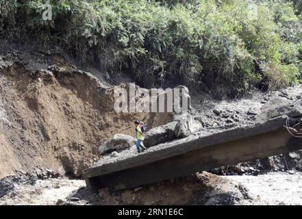 (141222) -- CAUCA, Dec. 22, 2014 -- The photo taken on Dec. 22, 2014 shows the view of the place where a landslide occurred in the rural zone of Bolivar municipality, in the south of Cauca, in Colombia. According to local press, at least four people were killed in the landslide. ) (da) MANDATORY CREDIT NO SALES-NO ARCHIVE EDITORIAL USE ONLY COLOMBIA OUT COLOMBIA-CAUCA-LANDSLIDE COLPRENSA PUBLICATIONxNOTxINxCHN   DEC 22 2014 The Photo Taken ON DEC 22 2014 Shows The View of The Place Where a landslide occurred in The Rural Zone of Bolivar Municipality in The South of  in Colombia According to Lo Stock Photo