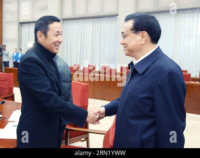 (150127) -- BEIJING, Jan. 27, 2015 -- Chinese Premier Li Keqiang (R) shakes hands with actor Chen Daoming at a symposium in Beijing, capital of China, Jan. 27, 2015. Li presided over a symposium to listen to advices from attendees of education, science and technology, culture, health and sports circles on the draft of government work report on Tuesday. ) (wyl) CHINA-BEIJING-LI KEQIANG-SYMPOSIUM (CN) YaoxDawei PUBLICATIONxNOTxINxCHN   Beijing Jan 27 2015 Chinese Premier left Keqiang r Shakes Hands With Actor Chen Daoming AT a Symposium in Beijing Capital of China Jan 27 2015 left presided Over Stock Photo