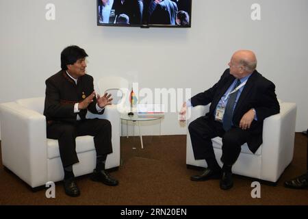 SAN JOSE, Jan. 28, 2015 -- Bolivian President Evo Morales (L) meets with the Secretary General of the Organization of American States (OAS) Jose Miguel Insulza during the 3rd Summit of the Community of Latin American and Caribbean States (CELAC) in San Jose, capital of Costa Rica, on Jan. 28, 2015. G. Jallasi/) (dzl) COSTA RICA-SAN JOSE-CELAC-OAS-POLITICS-MORALES ABI PUBLICATIONxNOTxINxCHN   San Jose Jan 28 2015 Bolivian President Evo Morales l Meets With The Secretary General of The Organization of American States Oas Jose Miguel Insulza during The 3rd Summit of The Community of Latin America Stock Photo