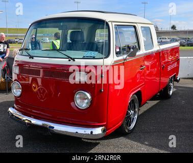 Volkswagen VW Kombi Transporter Mini Van Red Cream White Vintage Retro Show Shine Day Out, Melbourne Victoria Stock Photo