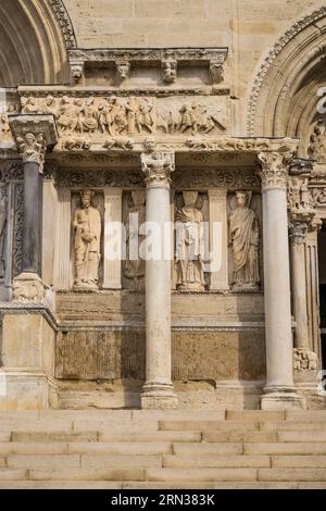 France, Gard, Saint Gilles du Gard, 12th-13th century Abbey Church of Saint-Gilles, classified as World Heritage by UNESCO under the routes to Santiago de Compostela in France, sculptures of the eastern facade of Provencal Romanesque style and corinthian capital Stock Photo