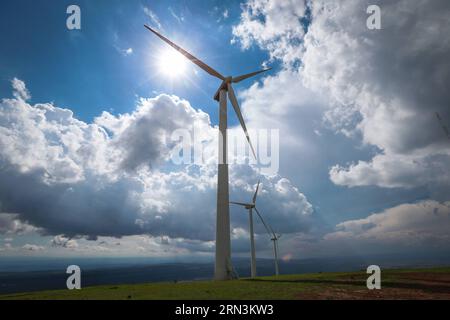 (150421) -- NAIROBI, April 21, 2015 -- Wind turbines are seen at an wind electricity station on Ngong Hill, near Nairobi, capital of Kenya, on April 20, 2015. The 46th World Earth Day falls on April 22, 2015. Kenya possesses rich wind, geothermal and other green energy. In recent years, the country develop wind and geothermal power generation projects, which not only reduces the cost of electricity, but also achieves the purpose of environment protection. ) KENYA-NAIROBI-WORLD EARTH DAY-ENERGY PanxSiwei PUBLICATIONxNOTxINxCHN   Nairobi April 21 2015 Wind turbines are Lakes AT to Wind Electrici Stock Photo