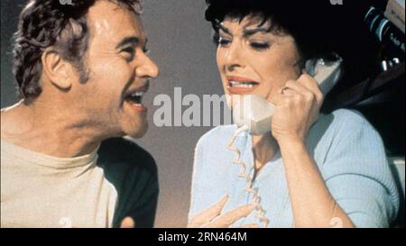 PRISONER OF SECOND AVENUE  1975 Warner Bros. film with Jack Lemmon and Anne Bancroft Stock Photo