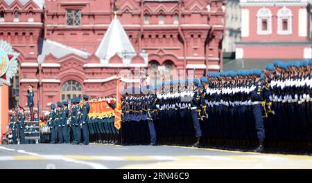 (150509) -- MOSCOW, May 9, 2015 -- Soldiers listen to the speech delivered by Russian President Vladimir Putin during a military parade marking the 70th anniversary of the victory in the Great Patriotic War, in Moscow, Russia, May 9, 2015. )(yxb) RUSSIA-MOSCOW-VICTORY DAY PARADE JiaxYuchen PUBLICATIONxNOTxINxCHN   Moscow May 9 2015 Soldiers Lists to The Speech delivered by Russian President Vladimir Putin during a Military Parade marking The 70th Anniversary of The Victory in The Great Patriotic was in Moscow Russia May 9 2015 yxb Russia Moscow Victory Day Parade JiaxYuchen PUBLICATIONxNOTxINx Stock Photo