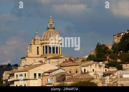 Duomo di San Giorgio, Dome, Close, Ragusa Ibla, Baroque city, Baroque angle, Southeast Sicily, Sicily, Italy Stock Photo