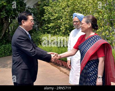 (150616) -- NEW DELHI, June 16, 2015 -- Zhang Dejiang (L), chairman of the Standing Committee of China s National People s Congress, meets with Sonia Gandhi (1st R), president of the Indian National Congress Party, and former Indian Prime Minister Manmohan Singh (2nd R) in New Delhi, India, June 16, 2015. ) (lfj) INDIA-CHINA-ZHANG DEJIANG-MEETING LixTao PUBLICATIONxNOTxINxCHN   New Delhi June 16 2015 Zhang Dejiang l Chairman of The thing Committee of China S National Celebrities S Congress Meets With Sonia Gandhi 1st r President of The Indian National Congress Party and Former Indian Prime Min Stock Photo