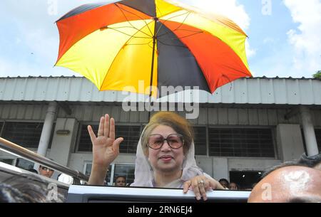 (150723) -- DHAKA, July 23, 2015 -- Bangladesh s former prime minister and Bangladesh Nationalist Party chairperson Khaleda Zia waves after arriving at a court hearing of two graft cases in Dhaka, Bangladesh, July 23, 2015. ) (dzl) BANGLADESH-DHAKA-EX-PM-COURT HEARING SharifulxIslam PUBLICATIONxNOTxINxCHN   150723 Dhaka July 23 2015 Bangladesh S Former Prime Ministers and Bangladesh Nationalist Party Chair person Khaleda Zia Waves After arriving AT a Court Hearing of Two Graft Cases in Dhaka Bangladesh July 23 2015 dzl Bangladesh Dhaka Ex PM Court Hearing SharifulxIslam PUBLICATIONxNOTxINxCHN Stock Photo