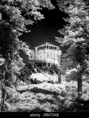 Mills Peak Lookout, Lakes Basin Recreation Area, Plumas National Forest ...