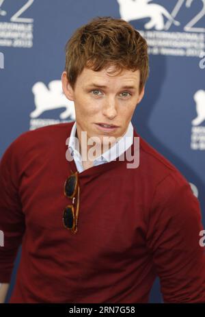 ENTERTAINMENT RED CARPET 72. Filmfest Venedig: Photocall The Danish Girl (150905) -- VENICE, Sept. 5, 2015 -- Actor Eddie Redmayne attends a photocall for The Danish Girl during the 72nd Venice Film Festival at Lido island in Venice, Italy, Sept. 5, 2015. )(azp) ITALY-VENICE-FILM FESTIVAL YexPingfan PUBLICATIONxNOTxINxCHN   Entertainment Red Carpet 72 Film Festival Venice photo call The Danish Girl 150905 Venice Sept 5 2015 Actor Eddie Redmayne Attends a photo call for The Danish Girl during The 72nd Venice Film Festival AT Lido Iceland in Venice Italy Sept 5 2015 EGP Italy Venice Film Festiva Stock Photo