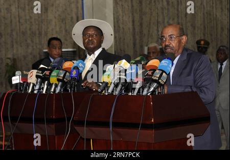 KHARTOUM, Sept. 16, 2015 -- Sudanese President Omar al-Bashir (R) and his Uganda counterpart Yoweri Museveni attend a joint press conference in Khartoum, capital of Sudan, on Sept. 16, 2015. Sudan and Uganda on Wednesday agreed to open a new page in their bilateral ties and work to overcome all barriers which overshadow the relationship between Khartoum and Kampala. ) SUDAN-KHARTOUM-UGANDA-DIPLOMACY HohammedxBabiker PUBLICATIONxNOTxINxCHN   Khartoum Sept 16 2015 Sudanese President Omar Al Bashir r and His Uganda Part Yoweri Museveni Veni attend a Joint Press Conference in Khartoum Capital of S Stock Photo