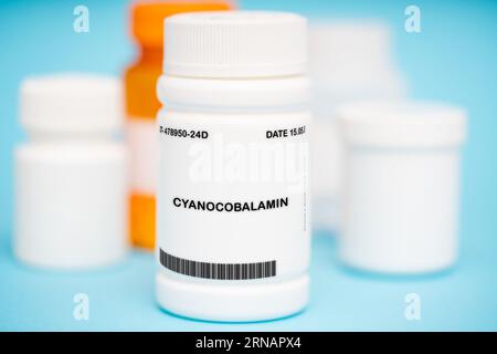 A form of vitamin B12 used to treat vitamin B12 deficiency. Available in  injection, tablet, and nasal spray form Stock Photo