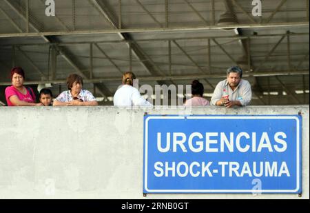Relatives of the injured wait at the University Hospital in Monterrey, state of Nuevo Leon, Mexico, on Feb. 12, 2016. Mexican penitentiary authorities transferred 233 prisoners on Friday from the Topo Chico prison to different federal prisons in the country, after a fight broke out Thursday between two rival fractions of inmates inside the Topo Chico prison, leading to 52 deaths and 12 injury. Str) MEXICO-MONTERREY-PRISON RIOT e STR PUBLICATIONxNOTxINxCHN   Relatives of The Injured Wait AT The University Hospital in Monterrey State of Nuevo Leon Mexico ON Feb 12 2016 MEXICAN Penitentiary Autho Stock Photo