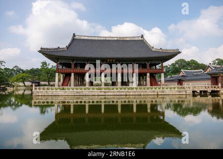 The Gyeonghoeru Pavilion in Gyeongbokgung Palace, the banquet hall for kings. Stock Photo