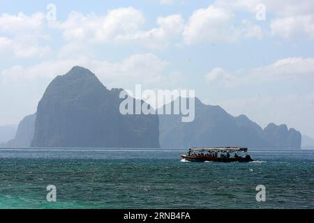 (160218) -- PALAWAN PROVINCE, Feb. 18, 2016 -- A ferry carrying tourists sails in Palawan Province, the Philippines, Feb. 18, 2016. Tourism revenues are expected to reach 6.5 billion U.S. dollars from the arrivals of six million foreign visitors in 2016 according to the Philippine Department of Tourism. ) PHILIPPINES-PALAWAN PROVINCE-TOURISM RouellexUmali PUBLICATIONxNOTxINxCHN   Palawan Province Feb 18 2016 a Ferry carrying tourists SAILS in Palawan Province The Philippines Feb 18 2016 Tourism revenues are expected to Reach 6 5 Billion U S Dollars from The Arrivals of Six Million Foreign Visi Stock Photo