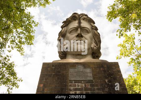 Carrera solid marble bust and statue of Sir Joseph Paxton by William Frederick Woodington Stock Photo