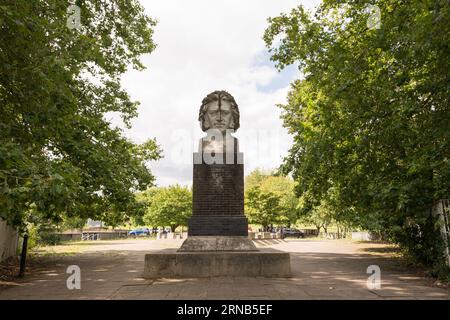 Carrera solid marble bust and statue of Sir Joseph Paxton by William Frederick Woodington Stock Photo