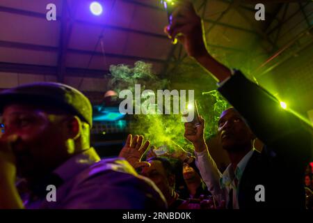 HAVANA, Feb. 29, 2016 -- Cigar enthusiasts smoke while watching performances at a cocktail gala marking the start of the cigar festival, in Havana, capital of Cuba, Feb. 29, 2016.Cigar enthusiasts from around the globe gathered here this week for the 18th Habanos Festival. ) (lyi) CUBA-HAVANA-18TH HABANOS FESTIVAL-OPENING LiuxBin PUBLICATIONxNOTxINxCHN   Havana Feb 29 2016 Cigar enthusiasts Smoke while Watching performances AT a Cocktail Gala marking The Start of The Cigar Festival in Havana Capital of Cuba Feb 29 2016 Cigar enthusiasts from Around The Globe gathered Here This Week for The 18t Stock Photo