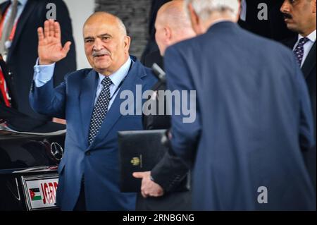 Organisation für Islamische Zusammenarbeit - OIC Treffen in Jakarta (160306) -- JAKARTA, March 6, 2016 -- Jordan Prince El Hassan Bin Talal (L) arrives at Halim Perdana Kusuma Airport in Jakarta, Indonesia on March 6, 2016, to attend the 5th Extraordinary Organization of Islamic Cooperation (OIC) Summit on Palestine and Al-Quds Al-Sharif. The 5th Extraordinary OIC Summit is held from March 6 to March 7 at Jakarta Convention Center. ) INDONESIA-JAKARTA-THE 5TH EXTRAORDINARY OIC SUMMIT-ARRIVAL VerixSanovri PUBLICATIONxNOTxINxCHN   Organization for Islamic Cooperation OIC Meeting in Jakarta  Jaka Stock Photo