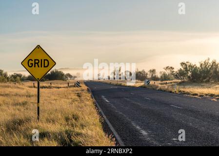 Low-hanging mist over the Larapinta Drive between Alice Springs (Mparntwe) and Simpsons Gap (Rungutjirpa) in the Northern Territory of Australia Stock Photo