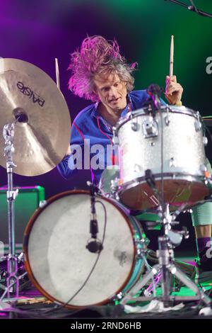 Dorset, UK. Thursday, 31 August, 2023. Greg Saunier of Deerhoof performing at the 2023 edition of the End of the Road festival at Larmer Tree Gardens in Dorset. Photo date: Thursday, August 31, 2023. Photo credit should read: Richard Gray/Alamy Live News Stock Photo