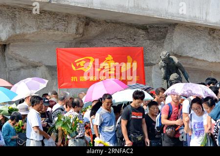 (160728) -- TANGSHAN, July 28, 2016 -- Residents visit Tangshan Earthquake Ruins Memorial Park to pay tribute to people killed in the 1976 Tangshan earthquake in Tangshan, north China s Hebei Province, July 28, 2016. Local residents mourn for the earthquake victims on Thursday to mark the 40th anniversary of the devastating earthquake that killed their family members and friends. )(wsw) CHINA-HEBEI-TANGSHAN-EARTHQUAKE-COMMEMORATION (CN) MouxYu PUBLICATIONxNOTxINxCHN   160728 Tang Shan July 28 2016 Residents Visit Tang Shan Earthquake Ruins Memorial Park to Pay Tribute to Celebrities KILLED in Stock Photo