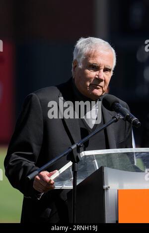 SF Giants to induct legendary clubhouse manager to Wall of Fame