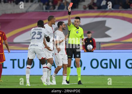 Stadio Olimpico, Rome, Italy. 1st Sep, 2023. Serie A Football; Roma versus Milan; Referee Antonio Rapuano shows the red card to Fikayo Tomori of AC Milan in minute 61 Credit: Action Plus Sports/Alamy Live News Stock Photo
