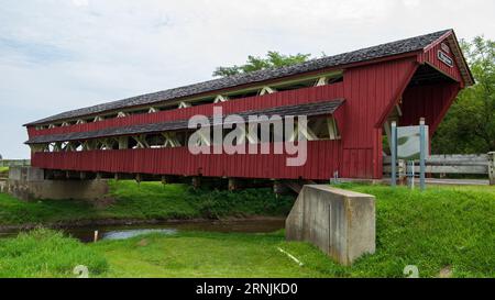 Bridge # 35-80-04  Also known as the Axe Handle Bridge, this historic bridge, in Milford Center, was built in 1873 and spans 114' of Little Darby Cree Stock Photo