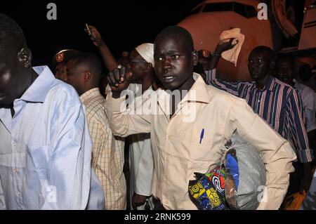 (170305) -- KHARTOUM, March 5, 2017 -- Sudanese military personnel and civilians arrive at an international airport in Khartoum, Sudan, on March 5, 2017. 107 Sudanese military personnel and 18 civilians arrived in Sudan s capital Khartoum on Sunday after they were released by the rebel Sudan People s Liberation Movement (SPLM)/northern sector. ) SUDAN-KHARTOUM-MILITARY PERSONNEL-RELEASE MohamedxBabiker PUBLICATIONxNOTxINxCHN   Khartoum March 5 2017 Sudanese Military Personnel and civilians Arrive AT to International Airport in Khartoum Sudan ON March 5 2017 107 Sudanese Military Personnel and Stock Photo