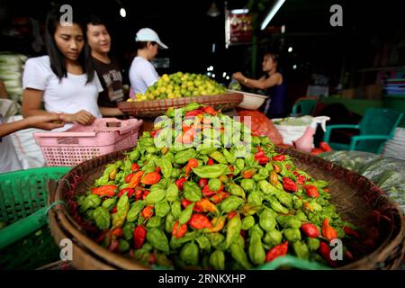 (170423) -- YANGON, April 23, 2017 -- Vegetables are on display for sell at the Thiri Mingalar wholesale market in Yangon, Myanmar, April 23, 2017. ) (zw) MYANMAR-YANGON-MARKET UxAung PUBLICATIONxNOTxINxCHN   Yangon April 23 2017 Vegetables are ON Display for Sell AT The Thiri Mingalar Wholesale Market in Yangon Myanmar April 23 2017 ZW Myanmar Yangon Market UxAung PUBLICATIONxNOTxINxCHN Stock Photo