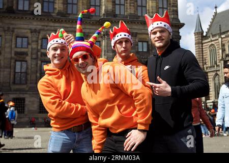 (170427) -- AMSTERDAM, April 27, 2017 -- People celebrate the Netherlands traditional King s Day at the Dam Square in front of the Royal Palace in Amsterdam on April 27, 2017. The Dutch s King s Day is the birthday of the incumbent King or Queen. )(yk) NETHERLANDS-AMSTERDAM-KING S DAY SylviaxLederer PUBLICATIONxNOTxINxCHN   Amsterdam April 27 2017 Celebrities Celebrate The Netherlands Traditional King S Day AT The Dam Square in Front of The Royal Palace in Amsterdam ON April 27 2017 The Dutch S King S Day IS The Birthday of The incumbent King or Queen YK Netherlands Amsterdam King S Day Sylvia Stock Photo