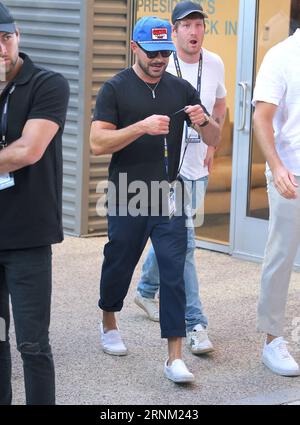 New York City, United States. 01st Sep, 2023. Actor Zac Efron arrive at The US Open for the third round of tennos player Coco Gauff in New York City, NY, USA on September 1, 2023. Photo by Charles Guerin/ABACAPRESS.COM Credit: Abaca Press/Alamy Live News Stock Photo
